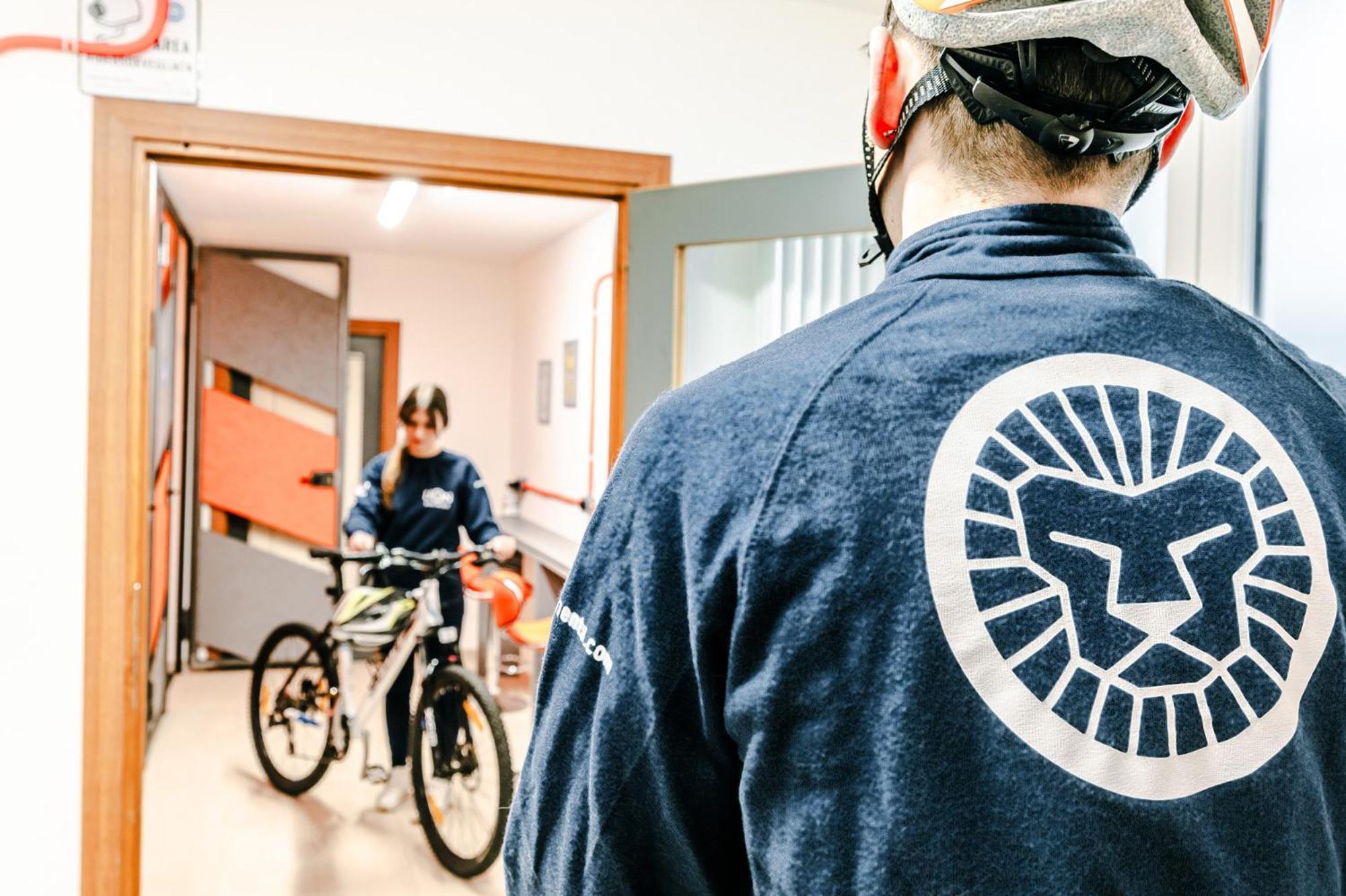 Le Lion Apartments - Bike & Ski Аоста Экстерьер фото